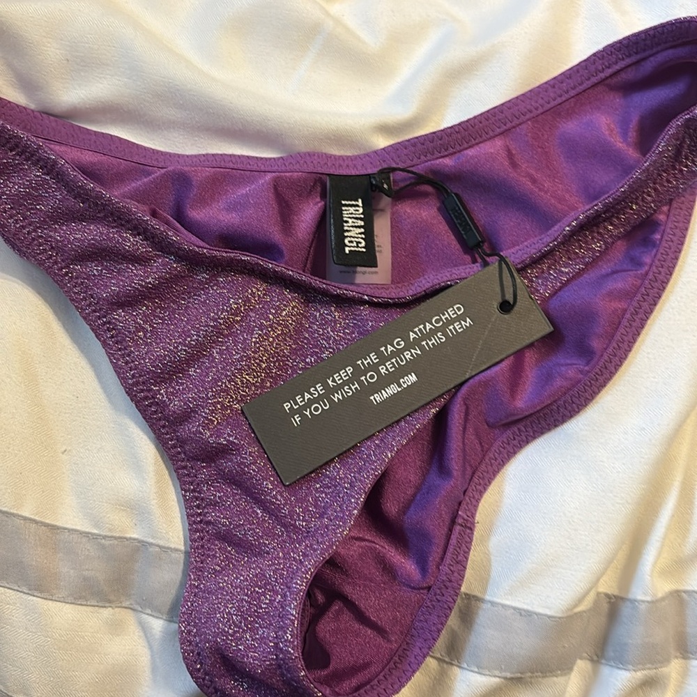 New with tags Triangl Bikini size Medium - Picture 2 of 5